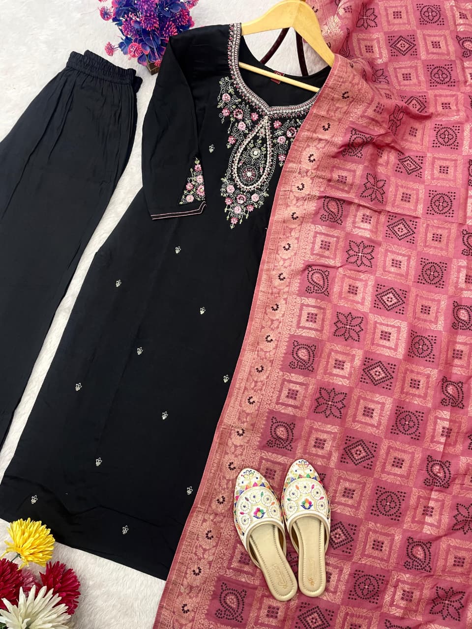 Elegant Straight Kurti Pant Dupatta Set