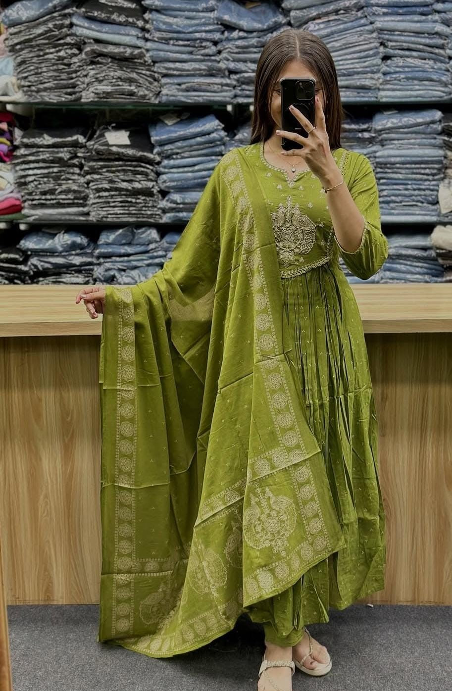 Beautiful Mayur Hand Embroidery Suit Set
