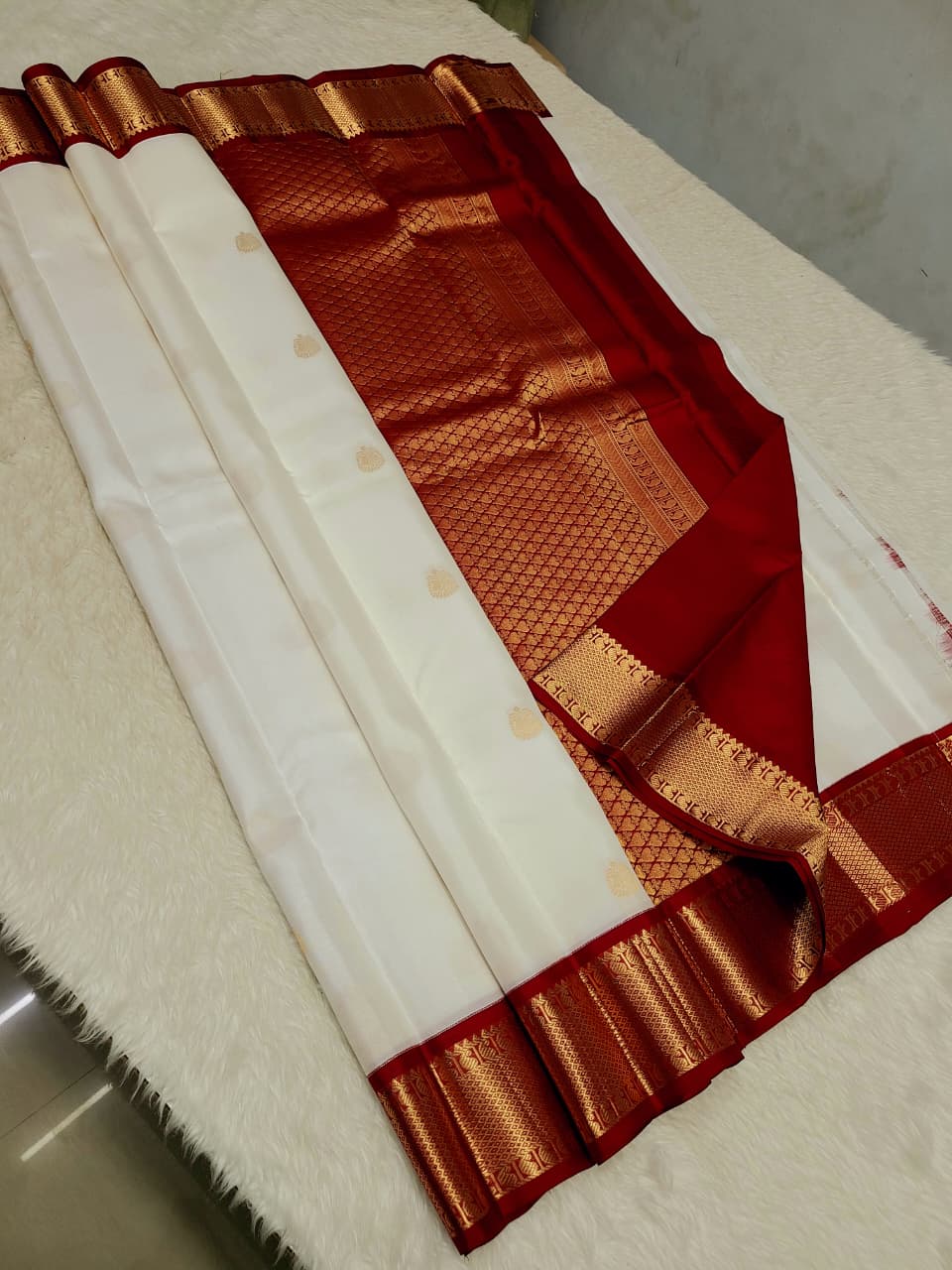 Silmark Certified Pure Kanjeevaram Silks