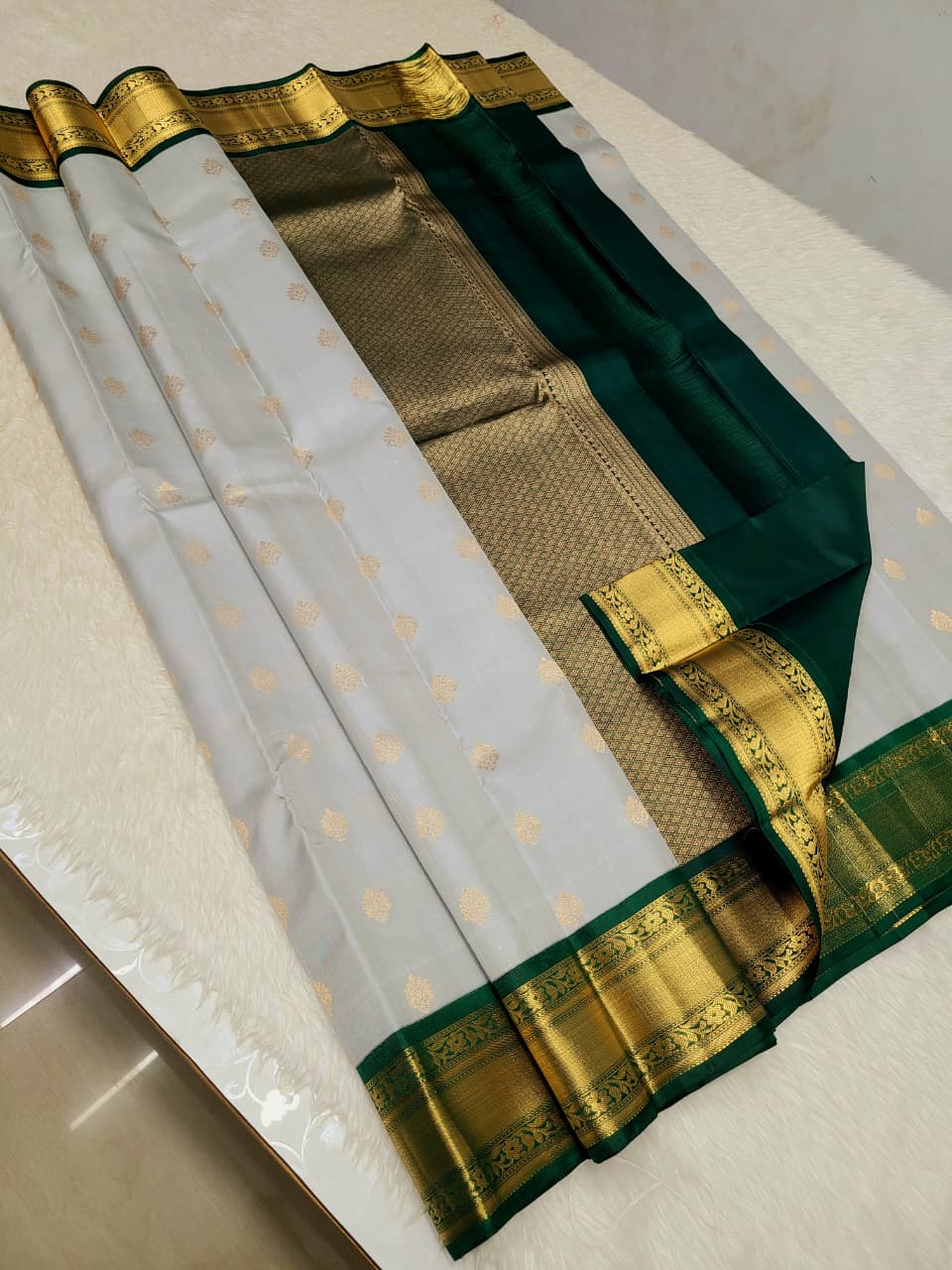 Silmark Certified Pure Kanjeevaram Silks