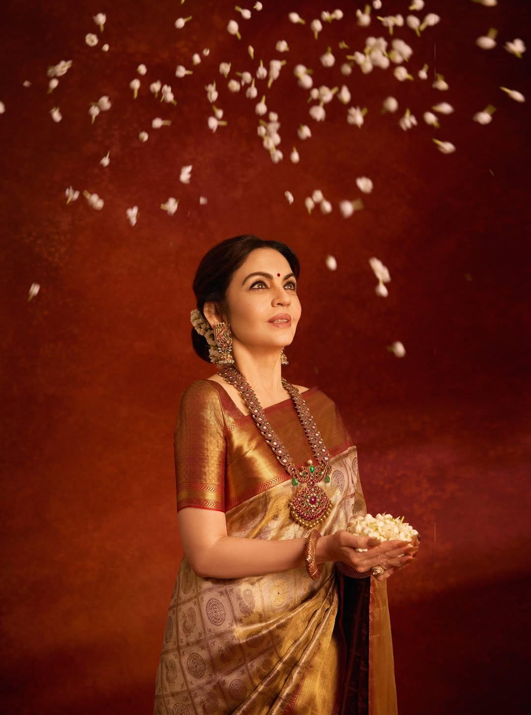 🌟 New Arrival – Nita Ambani New Pattern Unique Sarees Design All Over Jari Butt Sarees 🌟