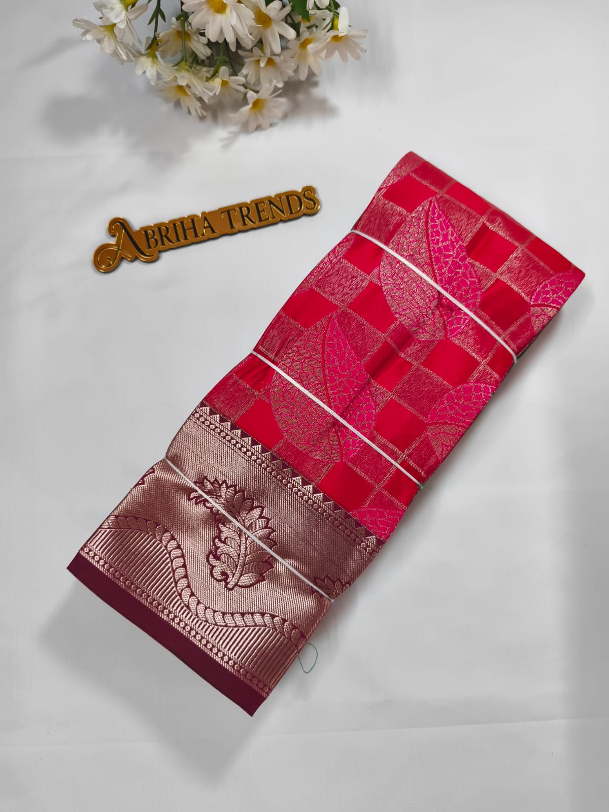 Pink Leaf Motif Silk Saree