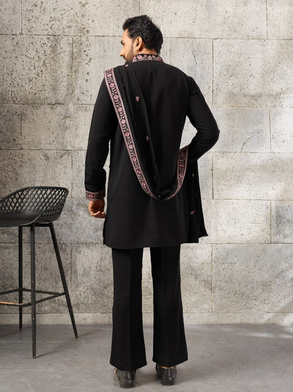 Royal Embroidered Men's Kurta Set