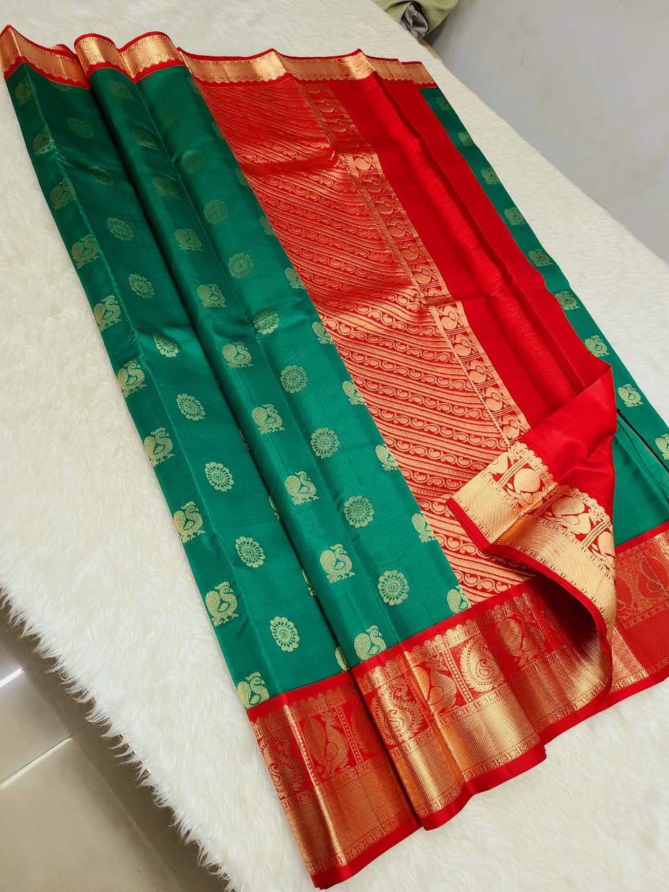 Silmark Certified Pure Kanjeevaram Silks