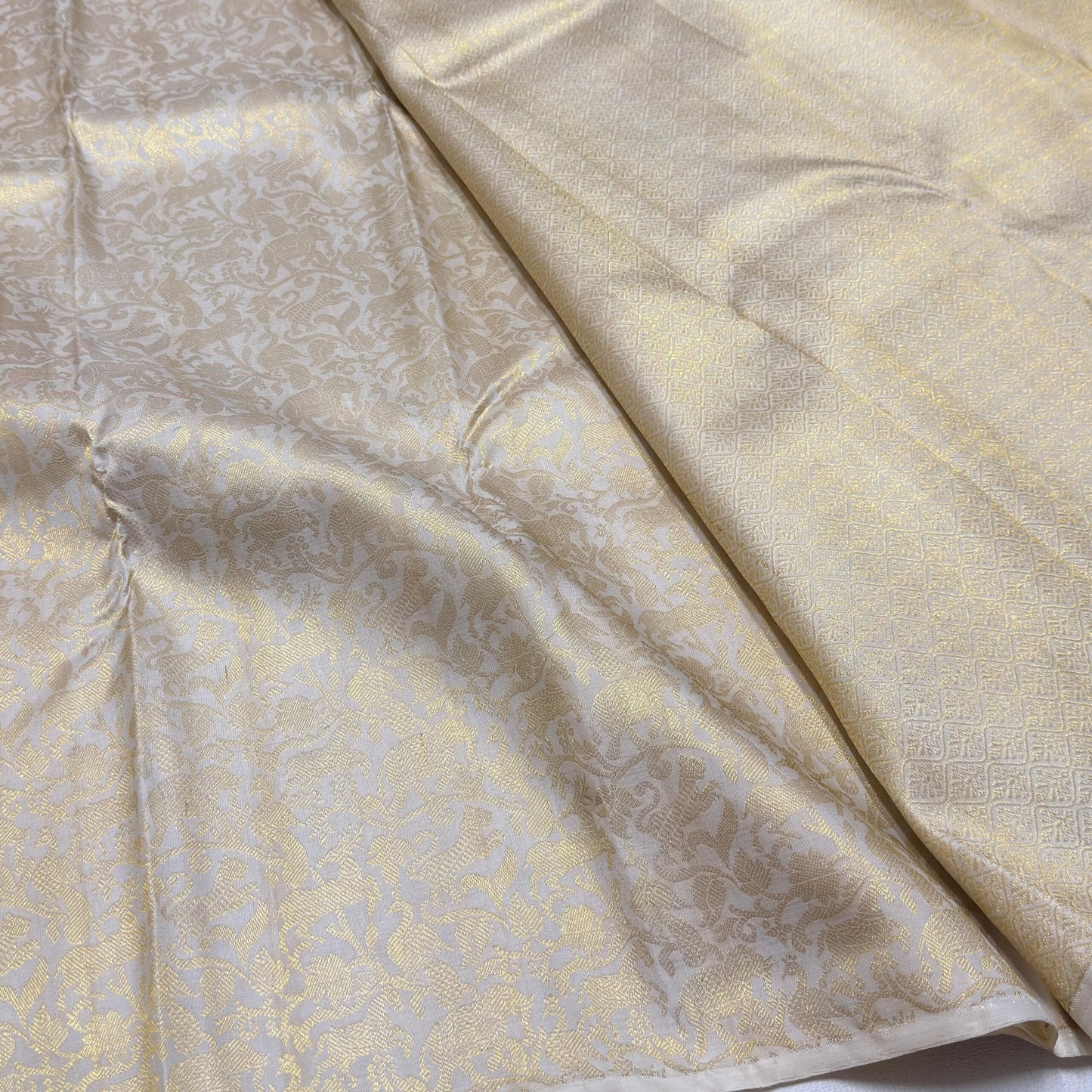 Pure  Off White Kanchipuram Handloom Silk Saree